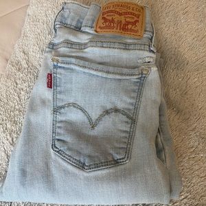 Levi’s 710 super skinny jeans